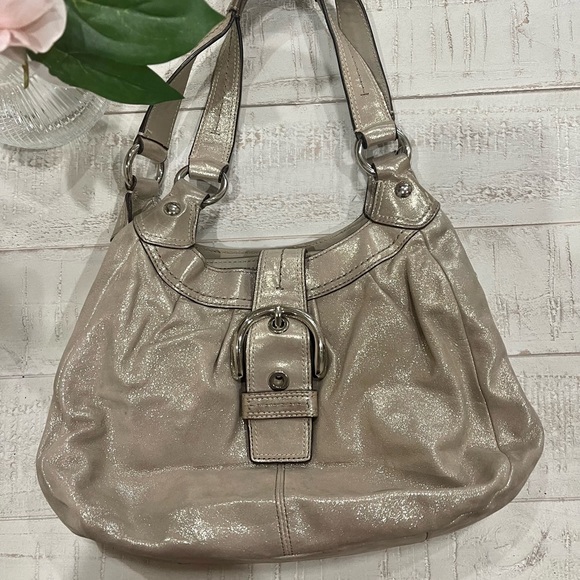 Coach soho leather purse in excellent condition! - Picture 2 of 5